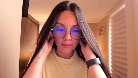Snapshot of anabel_25 chatting on March 10, 6:12 pm Anabel online show from March 10, 6:12 pm