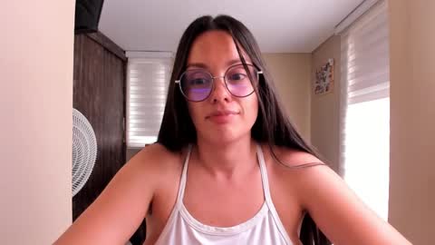 Snapshot of anabel_25 chatting on February 25, 6:33 pm Anabel online show from February 25, 6:33 pm