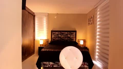 Snapshot of anabel_25 chatting on February 21, 9:11 pm Anabel online show from February 21, 9:11 pm