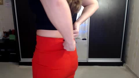 Snapshot of anabelsweet chatting on February 5, 2:19 am Milana online show from February 5, 2:19 am