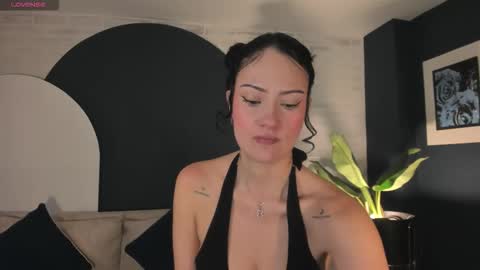 Snapshot of anadurant chatting on October 13, 1:02 pm Ana online show from October 13, 1:02 pm
