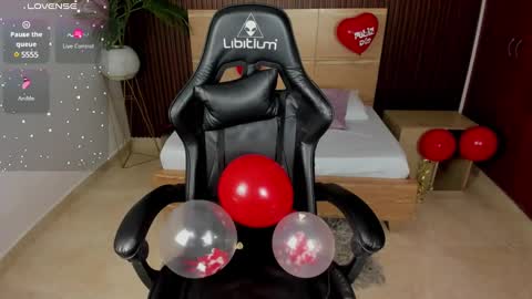 Anahi online show from February 15, 5:41 am