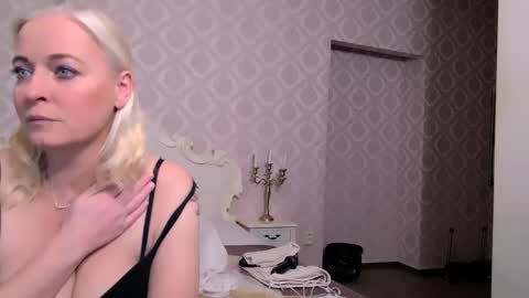 Anais Janson online show from December 3, 3:24 pm