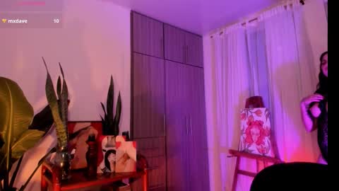 Mariana  online show from October 6, 3:41 pm