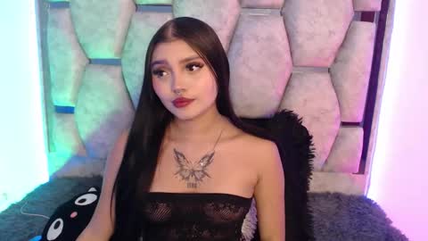 analymilles online show from April 19, 3:07 am