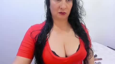 Snapshot of anamaria288 chatting on December 26, 12:03 am anamaria288 online show from December 26, 12:03 am