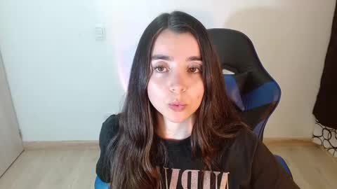 ana 3 online show from February 27, 1:52 am