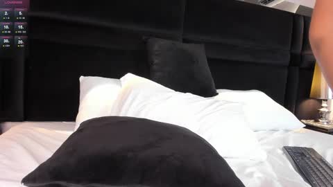 Anasha online show from October 29, 2:30 pm