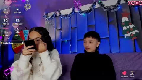   online show from December 3, 1:06 pm