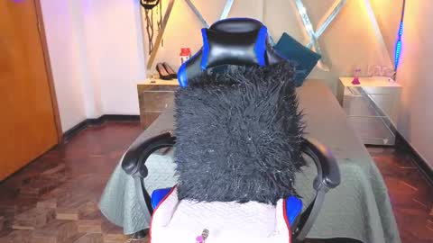 anastasiaxx69_ online show from November 1, 6:07 pm