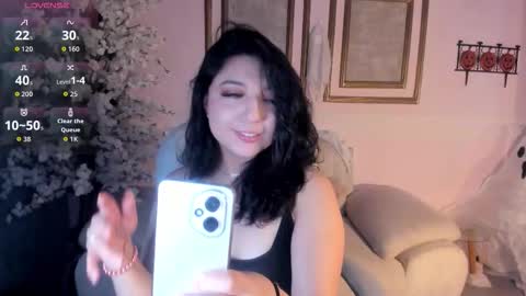 Snapshot of anavelvet chatting on October 6, 8:04 pm Ana online show from October 6, 8:04 pm