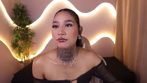 Snapshot of anaya_olyx chatting on September 25, 5:14 am anaya_olyx online show from September 25, 5:14 am