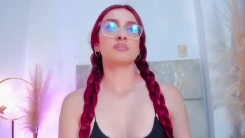 Snapshot of andracyruss chatting on September 15, 2:18 pm Andra Cyrus online show from September 15, 2:18 pm