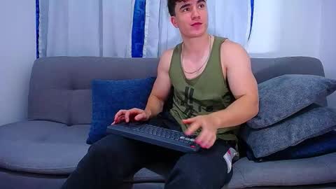 Andre Parker online show from November 26, 1:25 am