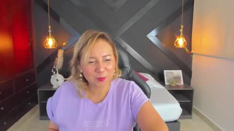 Snapshot of andre_soto_ chatting on October 5, 3:04 am A N D R E online show from October 5, 3:04 am