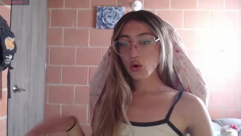 Andrea  online show from September 21, 4:11 pm