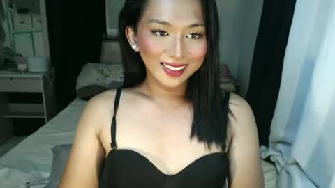 yanie online show from November 17, 12:24 am