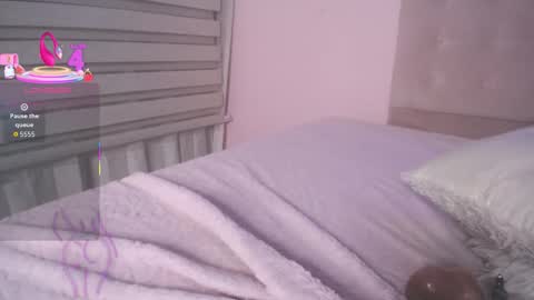 Snapshot of andrea_ramoss_ chatting on October 2, 8:29 pm Andrea Ramos online show from October 2, 8:29 pm