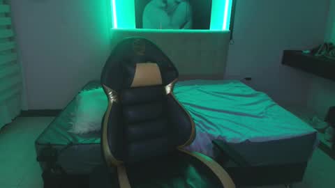 Snapshot of andrea_ramoss_ chatting on February 27, 6:02 am Andrea Ramos online show from February 27, 6:02 am
