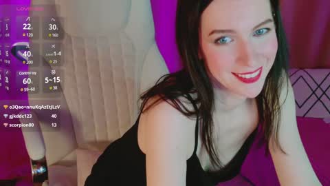 Andrea Ashton online show from December 12, 8:10 pm