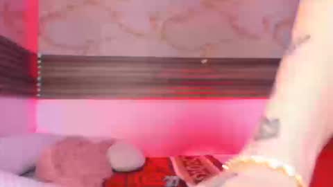 andrees_s online show from December 19, 5:36 am