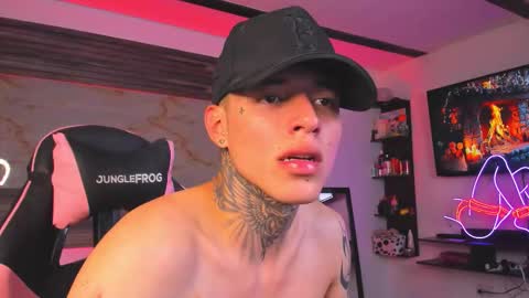 andrees_s online show from November 24, 3:16 am