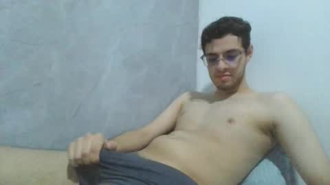 andres129494 online show from January 19, 2:10 am