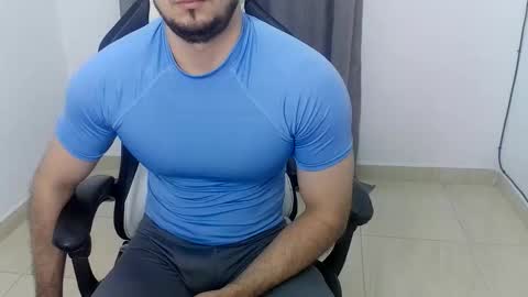 andres180950734 online show from September 25, 11:17 am