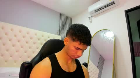 andres_stud online show from April 1, 7:31 am