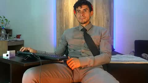 Andrew online show from October 27, 4:45 am