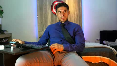 Andrew online show from February 4, 2:04 am