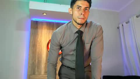 Andrew online show from February 22, 2:06 am