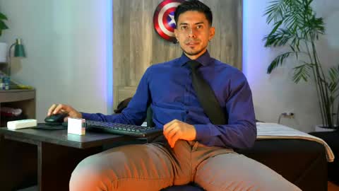 Andrew online show from June 6, 8:31 am