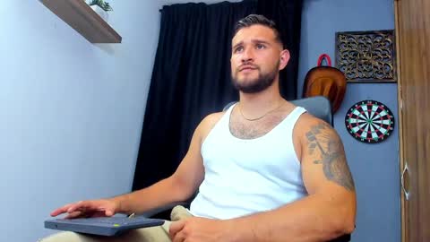 Andrew Diaz online show from April 7, 6:37 am