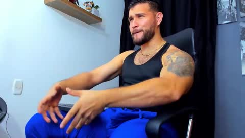 Andrew Diaz online show from December 22, 7:59 am