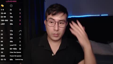 andrewmhilton_ online show from October 21, 6:29 am