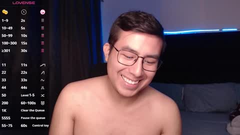 andrewmhilton_ online show from November 4, 12:45 am