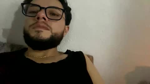 hugeclit  online show from November 7, 4:26 am