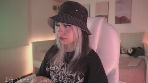 Snapshot of andromeedaa_ chatting on September 20, 3:26 pm Victoria Senz online show from September 20, 3:26 pm