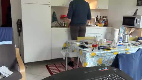 androx77 online show from April 12, 10:30 am