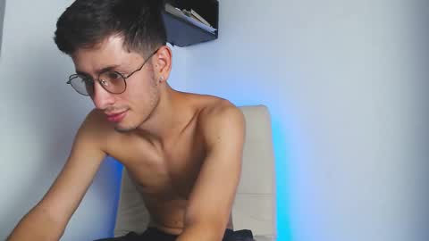 andy_collins__ online show from September 27, 2:48 pm