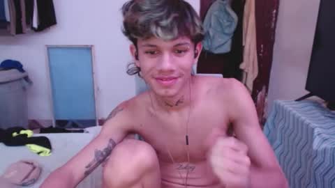 andy_dan1 online show from May 15, 7:39 am