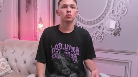 Snapshot of andy_dior18 chatting on October 14, 2:25 am ANDY online show from October 14, 2:25 am