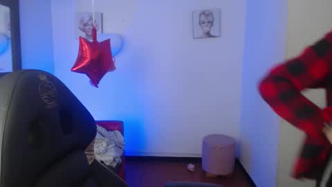 andy_eagleton_20 online show from February 19, 4:00 am