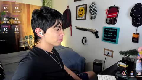 andy_guez_11 online show from February 25, 11:32 am