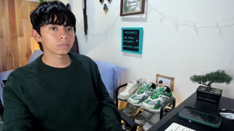 andy_guez_11 online show from February 4, 12:55 pm