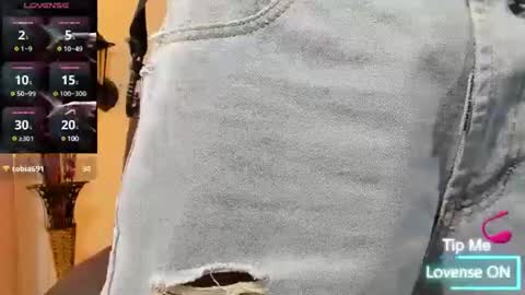 andy_smith333 online show from January 18, 7:58 pm