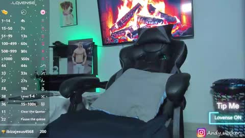 Snapshot of andy_walker_ chatting on February 15, 9:15 pm Andres online show from February 15, 9:15 pm