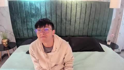 Snapshot of andyjoy_ chatting on October 9, 11:26 am Andy Joy online show from October 9, 11:26 am