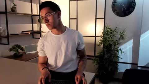 Snapshot of andyjoy_ chatting on September 9, 1:33 pm Andy Joy online show from September 9, 1:33 pm